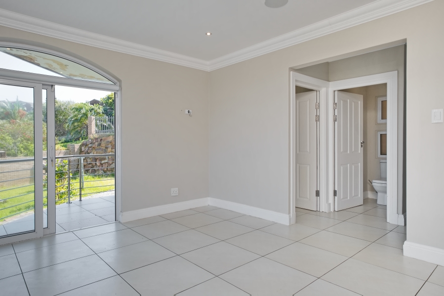 5 Bedroom Property for Sale in Blue Horizon Bay Eastern Cape